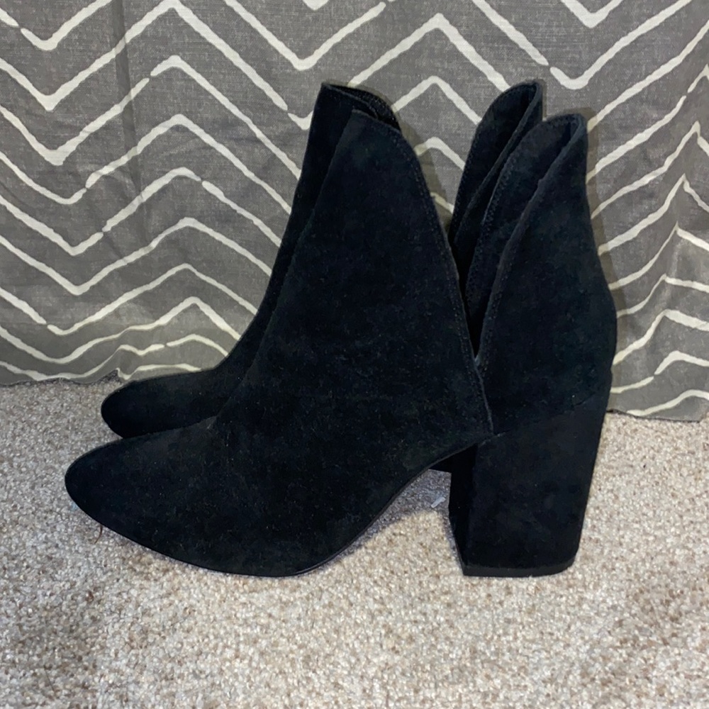 Size 9.5 Leather Steve Madden Rookie Side Slit Booties